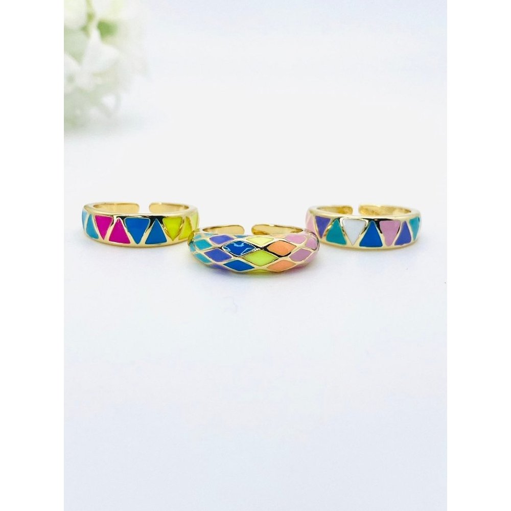 Set of three colorful geometric resin rings